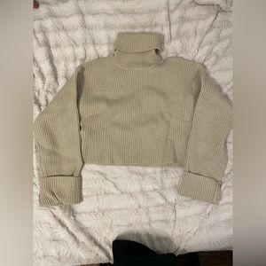 Beige Cropped Turtle Neck Knit Sweater Size Medium